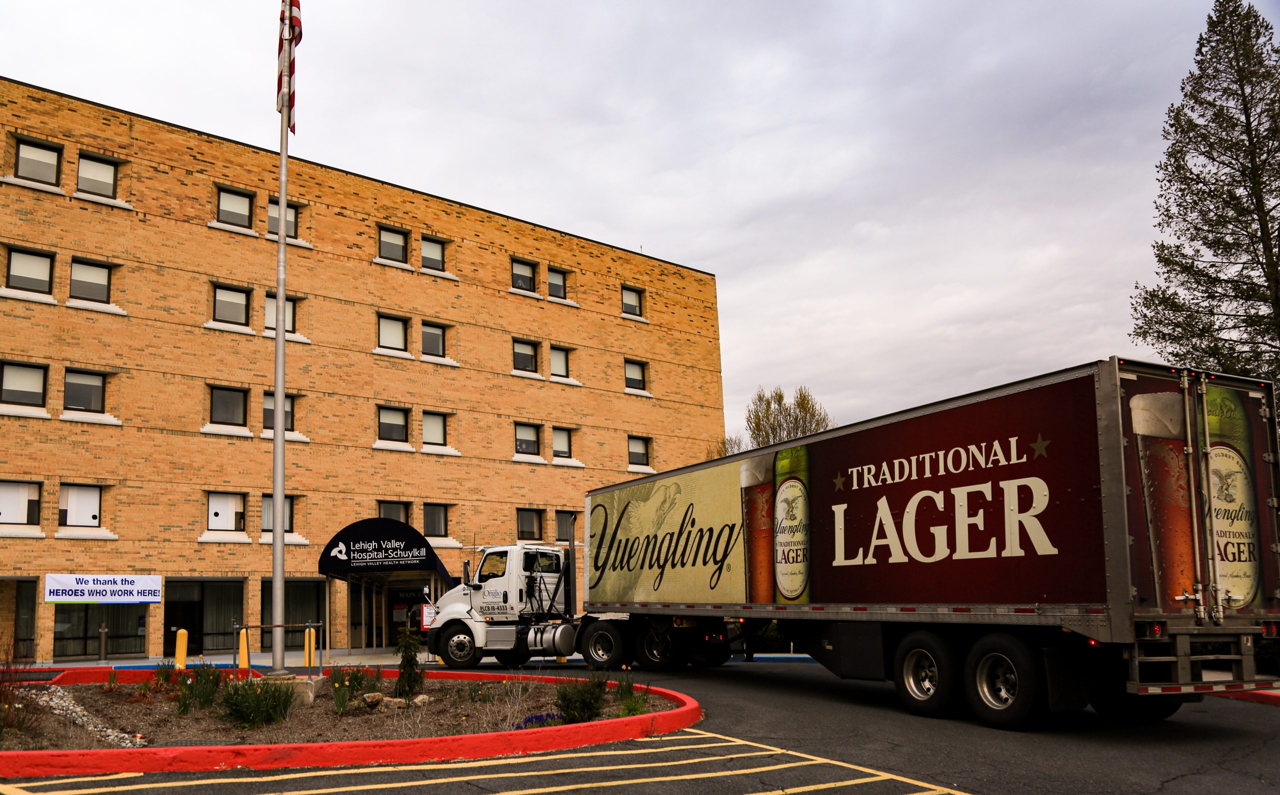 America’s Oldest Brewery to show appreciation for Lehigh Valley Schuylkill hospital employees on the front lines of COVID-19 pandemic with FLIGHT by Yuengling beer drop on April 28